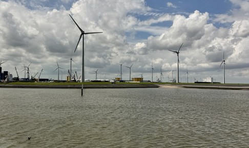 Turbine eoliche riprese dall’alto